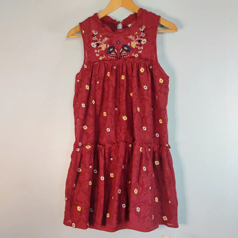 Mi ami Red Sleeveless Ruffled Crew Neck Floral Embroidered Sleeveless Sundress S